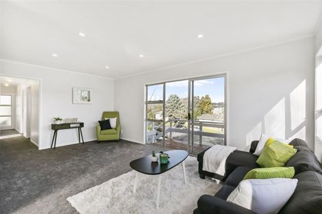 Photo of property in 5 Jarrah Place, Massey, Auckland, 0614