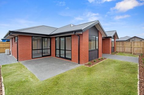 Photo of property in 33 Selfe Crescent, Burwood, Christchurch, 8083