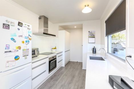 Photo of property in 14 South Road, Moturoa, New Plymouth, 4310