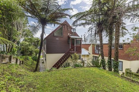 Photo of property in 84 Amapur Drive, Khandallah, Wellington, 6035