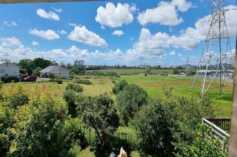 Photo of property in 229 Hepburn Road, Glendene, Auckland, 0602