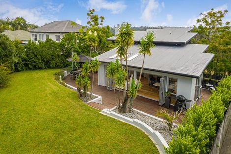 Photo of property in 40 Kittiwake Drive, Schnapper Rock, Auckland, 0632