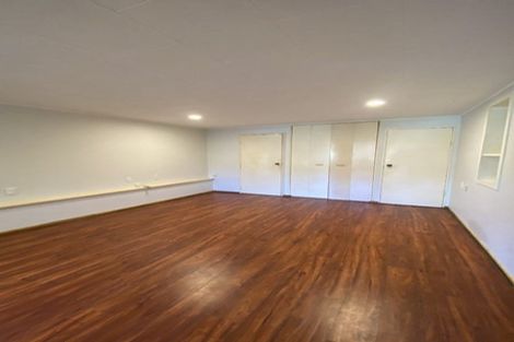 Photo of property in 21 Lavery Place, Sunnynook, Auckland, 0632