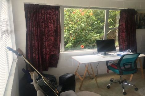 Photo of property in 20 Browns Bay Road, Rothesay Bay, Auckland, 0630