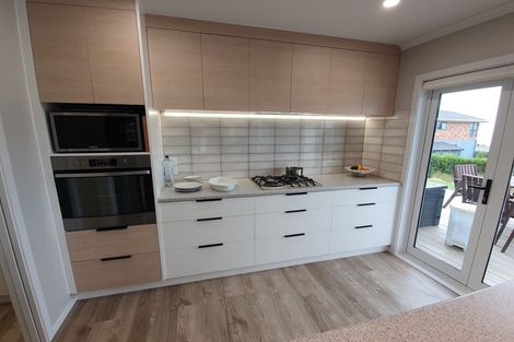 Photo of property in 32 Eagles Way, Cable Bay, 0420