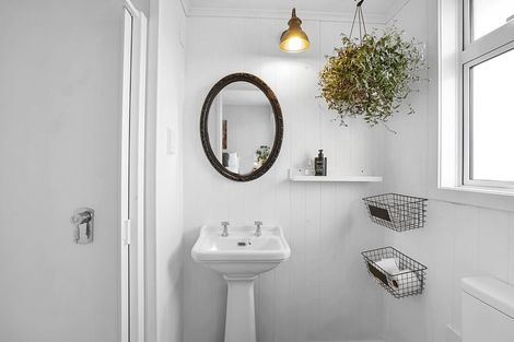 Photo of property in 4 Dartmoor Avenue, Westown, New Plymouth, 4310