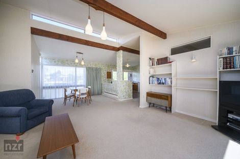 Photo of property in 24 Wikiriwhi Crescent, Awapuni, Palmerston North, 4412