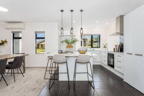 Photo of property in 9 Paparoa Crescent, Aotea, Porirua, 5024