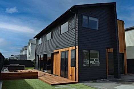 Photo of property in 4 Tapuwae Way, Mangere Bridge, Auckland, 2022