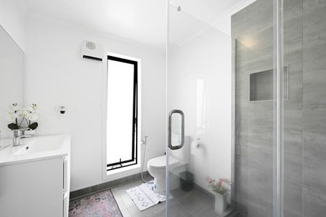 Photo of property in 49 Te Tiireke Drive, Glenview, Hamilton, 3206