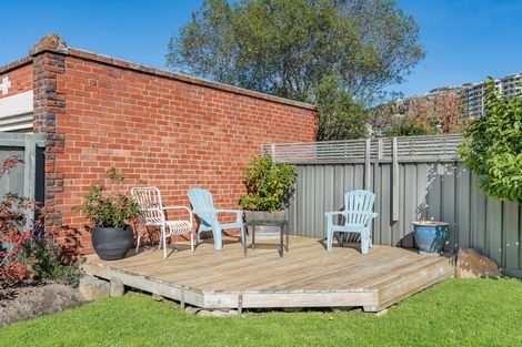 Photo of property in 265 Macandrew Road, Forbury, Dunedin, 9012