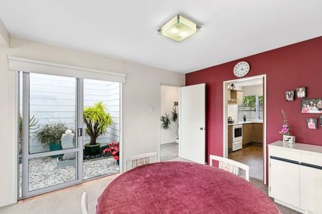 Photo of property in 4 Ronald Woolf Place, Churton Park, Wellington, 6037