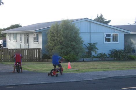 Photo of property in 122-124 College Road, Northcote, Auckland, 0627