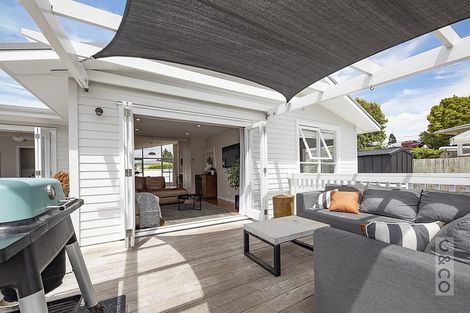 Photo of property in 25 Maude Street, Riverhead, 0820