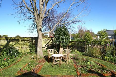 Photo of property in 7 Williamson Road, Clive, 4102