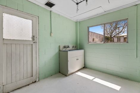 Photo of property in 27 Rospeath Crescent, Spotswood, New Plymouth, 4310