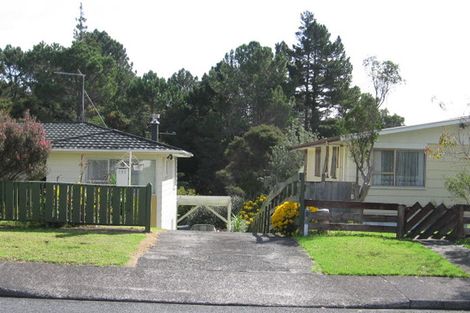 Photo of property in 43 Allington Road, Massey, Auckland, 0614