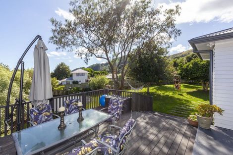 Photo of property in 122 Ruapehu Street, Paraparaumu, 5032