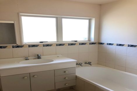 Photo of property in 93 Sturges Road, Henderson, Auckland, 0612