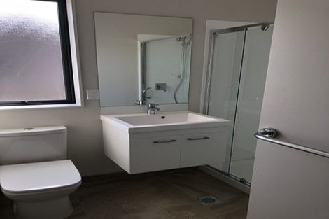 Photo of property in 60b Seymour Road, Sunnyvale, Auckland, 0612