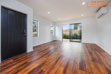Photo of property in 56e Cyclamen Road, Mangere, Auckland, 2022