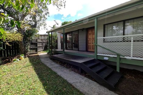 Photo of property in 3/8a Alma Street, Te Atatu South, Auckland, 0610