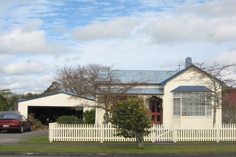 Photo of property in 3 Rosalind Street, Stratford, 4332