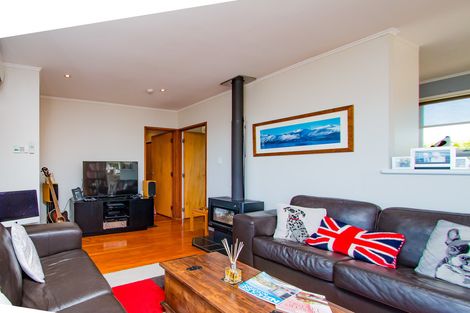 Photo of property in 39 Shetland Street, Glen Eden, Auckland, 0602