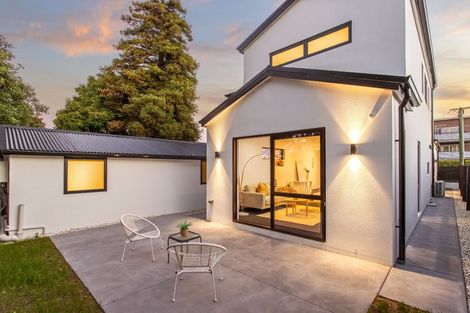 Photo of property in 19 Hutcheson Street, Sydenham, Christchurch, 8023