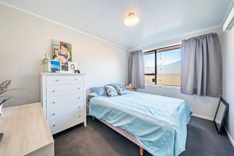 Photo of property in 4/54 Martin Street, Wallaceville, Upper Hutt, 5018
