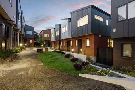 Photo of property in 19 Toanga Place, Mount Wellington, Auckland, 1062