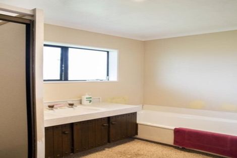 Photo of property in 15 Hilltop Road, Parkvale, Tauranga, 3112