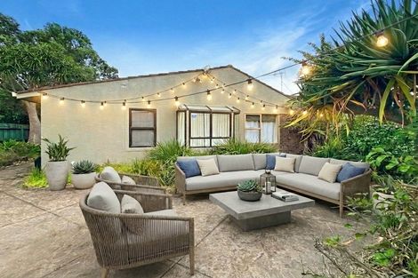 Photo of property in 1 Pohutukawa Place, Ellerslie, Auckland, 1051