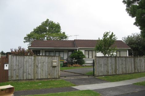 Photo of property in 3 Challen Close, Conifer Grove, Takanini, 2112