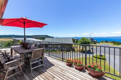 Photo of property in 33 Turangitukua Terrace, Kuratau, Turangi, 3381