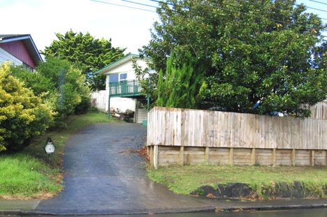 Photo of property in 2 Seymour Road, Sunnyvale, Auckland, 0612
