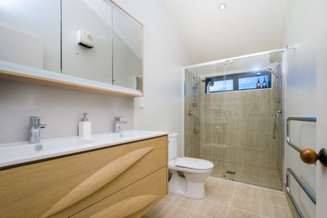 Photo of property in 81 Stoney Creek Drive, Waitakere, Henderson, 0782