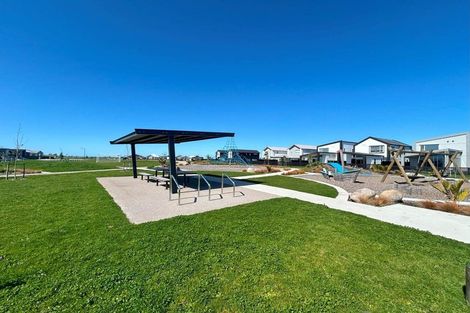 Photo of property in 21 Bill Miller Drive, Papamoa, 3118