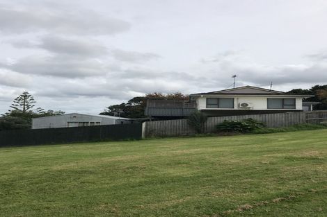Photo of property in 17 Montego Place, Weymouth, Auckland, 2103