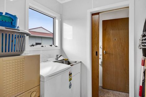 Photo of property in 13 Gibson Place, Patea, 4520