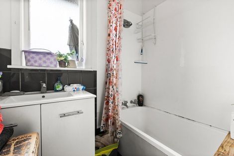 Photo of property in 6 Wordsworth Crescent, Maraenui, Napier, 4110