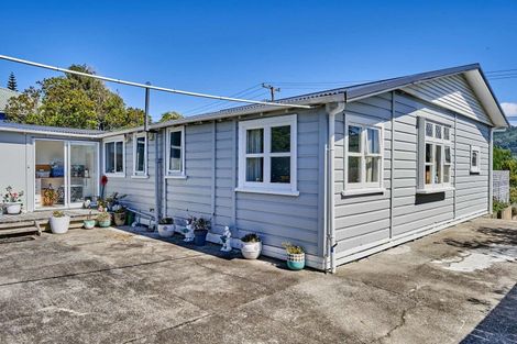 Photo of property in 27 Awatea Street, Ranui, Porirua, 5024