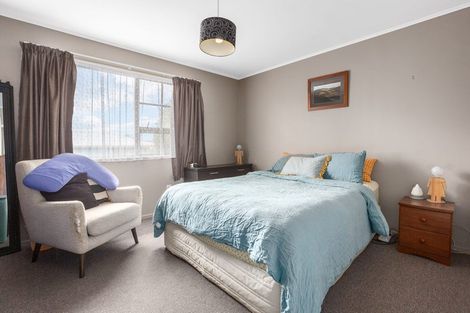 Photo of property in 44 Omapere Street, Whitby, Porirua, 5024