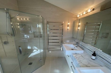 Photo of property in 1/8 Tobago Place, Sunnynook, Auckland, 0620