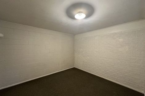 Photo of property in 60 Edmonton Road, Henderson, Auckland, 0612