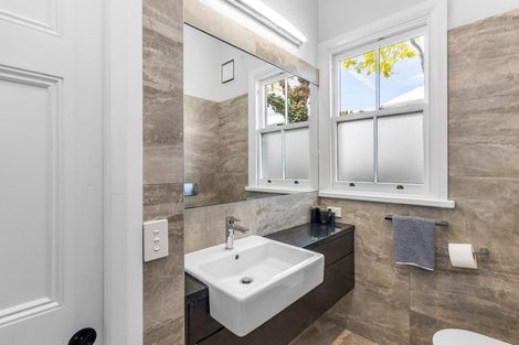 Photo of property in 58 Princes Street, Northcote Point, Auckland, 0627