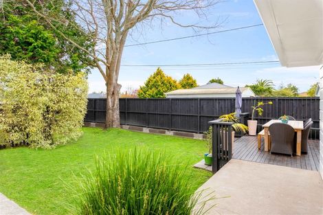 Photo of property in 671 Te Atatu Road, Te Atatu Peninsula, Auckland, 0610