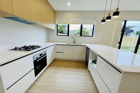 Photo of property in 30a Lowtherhurst Road, Massey, Auckland, 0614