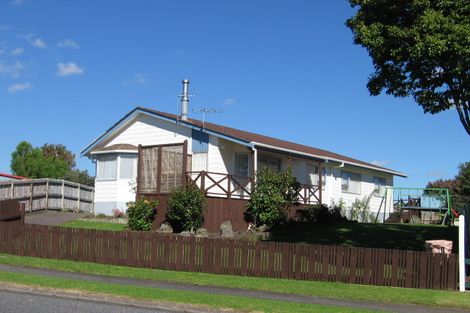 Photo of property in 5 Sheralee Place, Bucklands Beach, Auckland, 2014