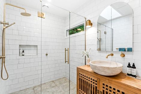 Photo of property in 74 Clinton Road, Tawharanui Peninsula, Matakana, 0986